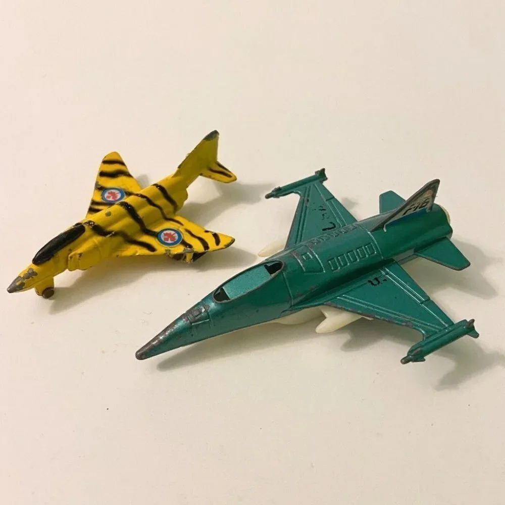 Vintage Diecast Aircraft Phantom F41C Plane and F16 Fighter Pull Back Hong  Kong